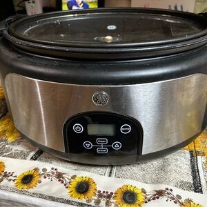 GE slow cooker works great buttons are finicky